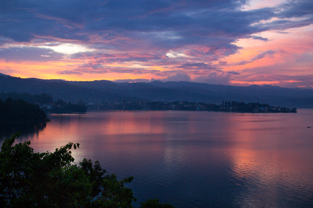 lake kivu rwanda